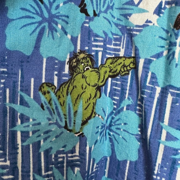 Marvel Avengers Hawaiian Shirt Classic Comics Button Up Short Sleeve Men's M - Picture 8 of 15